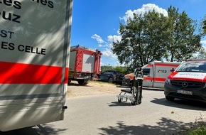 Feuerwehr Flotwedel: FW Flotwedel: Kind in Wehranlage geraten - Feuerwehr und Rettungsdienst in Oppershausen im Einsatz