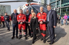 DRF Luftrettung: Berlin im Zeichen der DRF Luftrettung / Großer Andrang bei der Eröffnung des Jubiläumsjahrs