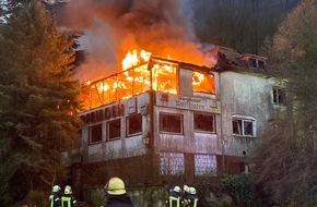 Kreispolizeibehörde Höxter: POL-HX: Hotelruine steht zweimal in Vollbrand