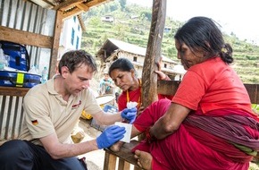 Johanniter Unfall Hilfe e.V.: Johanniter-Helfer kehren aus Nepal zurück / Nach der Soforthilfe weitere Hilfsaktivitäten geplant