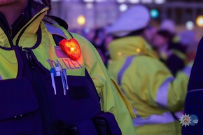 POL-WES: Wesel- Gl&uuml;hw&uuml;rmchenaktion der Verkehrssicherheitsberatung f&uuml;r mehr Sichtbarkeit und Sicherheit