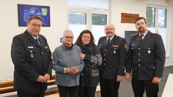 Freiwillige Feuerwehr Celle: FW Celle: 2.500 Euro aus Sozialfond des Landesfeuerwehrverbandes Niedersachsen für Witwe eines verstorbenen Feuerwehrmannes!