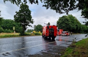 Feuerwehr Datteln: FW Datteln: Rettungshubschrauber landet neben Ahsener Straße