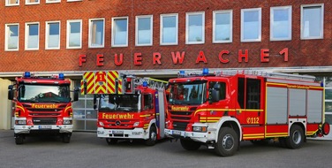 Feuerwehr Gelsenkirchen: FW-GE: Brennendes Essen auf Herd sorgt für Feuerwehreinsatz in Gelsenkirchen-Schalke / Aufmerksame Nachbarin und ein ausgelöster Heimrauchmelder verhindern Schlimmeres
