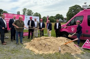 Deutsche Telekom AG: Telekom startet Glasfaserausbau im Landkreis Cuxhaven