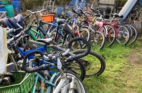 Polizeipräsidium Mittelhessen - Pressestelle Wetterau: POL-WE: Ergänzung zur Meldung: "Friedberg: Polizei macht nicht alltäglichen Fund / Bestohlene Fahrradbesitzer: Bitte melden!" /(nun mit Bildmaterial)