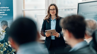 WandelWerker Consulting GmbH: Arbeitssicherheit im dezentralen Bereich: Dr. Anna Ganzke von WandelWerker Consulting verr&auml;t, wie Unternehmen Handwerker, Monteure und Servicetechniker trotz wechselnder Einsatzorte besser sch&uuml;tzen