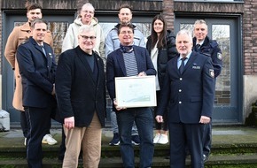 Polizei Essen: POL-E: Mülheim an der Ruhr: Polizei Essen erneut als fahrradfreundlicher Arbeitgeber ausgezeichnet - Diesmal PI Mülheim zertifiziert