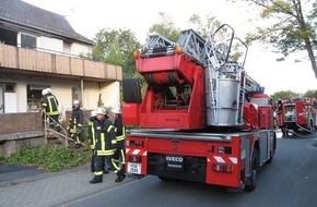 Feuerwehr der Stadt Arnsberg: FW-AR: Feuer in einem leerstehendem Gebäude in der Arnsberger Wolfsschlucht