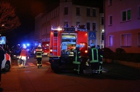 Polizeiinspektion Hameln-Pyrmont/Holzminden: POL-HM: Brand in einem Mehrfamilienhaus mit mehreren Verletzten