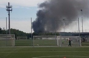 Feuerwehr Stolberg: FW-Stolberg: Schwarze Rauchsäule über Vicht