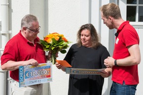Bielefelder gewinnt 20.000 Euro und erfüllt seiner Ehefrau einen Traum