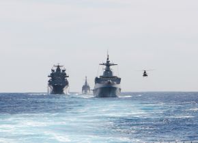 Deutsche Marine - Pressemeldung/ Pressetermine: Offiziersanwärter bekommen Seebeine - Drei Schiffe der Marine mit 600 Soldaten an Bord werden für fünf Monate verabschiedet