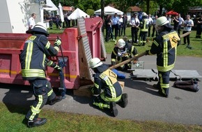 Verband der Feuerwehren im Kreis Paderborn: FW-PB: 410 Teilnehmer bei Leistungsnachweis in Sande