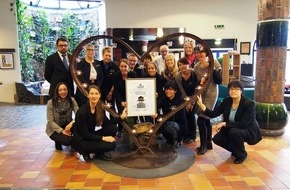 Rogner International Hotels & Resorts GesmbH: Thermencheck Award 2016: Das Rogner Bad Blumau ist die mit Abstand beliebteste Therme Österreichs - BILD