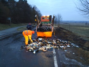 POL-PPWP: Brand eines Müllwagens