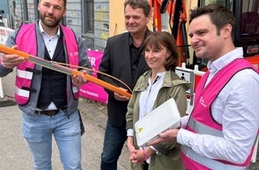 Deutsche Telekom AG: Spatenstich: Telekom startet Glasfaserausbau in Bielefeld Zentrum, Altstadt und Mitte