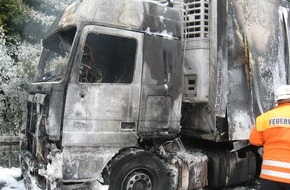 Polizeiinspektion Hildesheim: POL-HI: BAB 7 - Brand eines Sattelzuges
