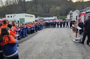 Feuerwehr der Stadt Arnsberg: FW-AR: Führungswechsel in der Jugendfeuerwehr Arnsberg