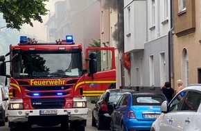 Feuerwehr Gelsenkirchen: FW-GE: Ausgedehnter Küchenbrand in Gelsenkirchen-Rotthausen / Wohnung nach Feuer unbewohnbar