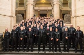 Polizeidirektion Hannover: POL-H: Polizeipräsident begrüßt neue Mitarbeiter