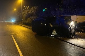 Polizei Bielefeld: POL-BI: Mauer stoppt PKW