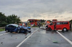 Feuerwehr Bremerhaven: FW Bremerhaven: Verkehrsunfall Grimsbystraße