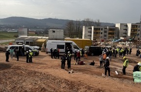 Hauptzollamt Saarbr&uuml;cken: HZA-SB: Schwarzarbeit und unerlaubter Aufenthalt aufgedeckt / ZOLL kontrolliert Gro&szlig;baustelle im Landkreis Saarlouis