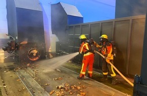 Kreisfeuerwehrverband Segeberg: FW-SE: Feuer in einem Müllpresscontainer