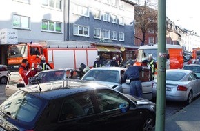 Feuerwehr Essen: FW-E: Verkehrsunfall auf der Rellinghauser Straße
