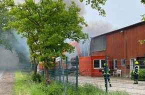 Polizeiinspektion Stade: POL-STD: Feuer auf Harsefelder Recyclinggelände richtet hohen Sachschaden an