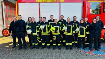 Feuerwehr Leichlingen: FW Leichlingen: Der erste Schritt ist getan - Erfolgreicher Abschluss des Truppmann 1-Lehrgang