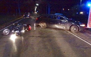 Polizei Minden-Lübbecke: POL-MI: Rollerfahrer bei Kollision mit Auto verletzt