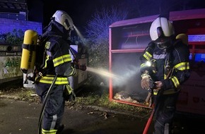 Feuerwehr Sprockhövel: FW-EN: Brand im Altkleidercontainer