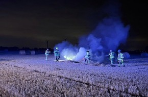 Kreispolizeibeh&ouml;rde Rhein-Kreis Neuss: POL-NE: Strohballen geraten in Brand