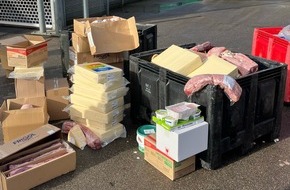 Polizei Düren: POL-DN: Polizei stoppt Lebensmitteltransporter mit defekter Kühlung - 850 kg Ware entsorgt