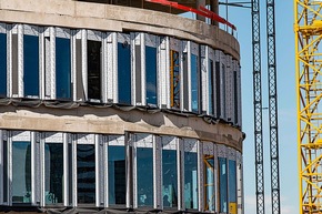 Auch anspruchsvolle Architektur lässt sich perfekt abdichten: 15 Kilometer aufregende Kurven