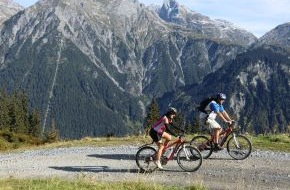 Alpenregion Bludenz Tourismus GmbH: Mit dem E-Bike über Berghöhen und auf die
Gipfel/Lünersee-Prättigau-Tour - BILD
