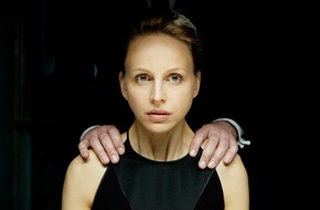 ZDF: ZDF-"Fernsehfilm der Woche" "Ein gefährliches Angebot" / Petra Schmidt-Schaller in einem Thriller um die Erotik der Macht (FOTO)