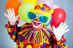 Verbraucherzentrale Nordrhein-Westfalen e.V.: Kost&uuml;me und Accessoires: Starker Chemiegeruch ist ein Warnsignal