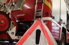 Feuerwehr Plettenberg: FW-PL: OT-Eiringhausen. Automatische Feuermeldung in Einkaufszentrum und Produktaustritt aus Stickstofftank fast zu gleicher Zeit.