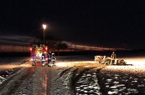 Polizei Paderborn: POL-PB: Suchmaßnahmen nach Verkehrsunfall - BMW ausgebrannt