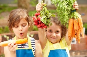 EDEKA ZENTRALE Stiftung & Co. KG: Ernährungs- und Bewegungsstudie der EDEKA Stiftung: Eltern war ausgewogene Ernährung in Lockdowns wichtig, trotzdem sorgte Corona bei vielen Kindern für Übergewicht