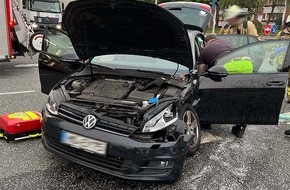 Polizei Duisburg: POL-DU: Dellviertel: Kollision im Kreuzungsbereich - Zwei Verletzte