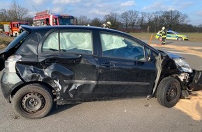 Polizeiinspektion Stade: POL-STD: Sieben Verletzte bei Vorfahrtsunfall in Buxtehude-Ovelgönne