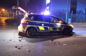 Polizei Minden-Lübbecke: POL-MI: Pkw kollidiert mit Streifenwagen