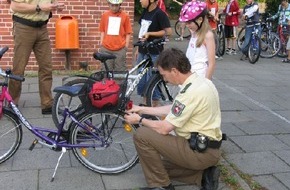 Polizeiinspektion Harburg: POL-WL: Fahrradkontrolle an Grundschule/ 25%Mängel festgestellt