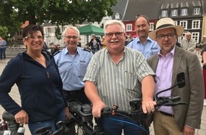 Kreispolizeibehörde Wesel: POL-WES: Rheinberg - Polizei codiert Fahrräder am "Niederrheinischen Radwandertag"