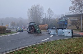 Polizeiinspektion Rotenburg: POL-ROW: Gefahrgutunfall in Zeven: 1.000 Liter Säure ausgelaufen - eine Person verletzt