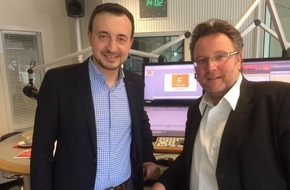 MAASS-GENAU - Das Medienbüro: CDU-Generalsekretär Paul Ziemiak im Podcast "FRAGEN WIR DOCH!": "Ein Dialog ist fruchtbarer als sich Videos hin und her zu schicken - das wird Rezo viel Spaß machen!"